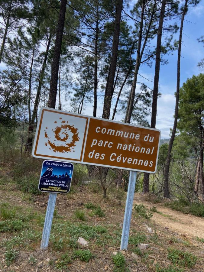 La Frigoule, Un Gite Au Coeur Du Parc Des Cevennes Generargues Exterior photo